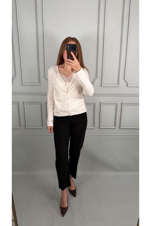Siyah Paça Yırtmaçlı Fit Pantalon 