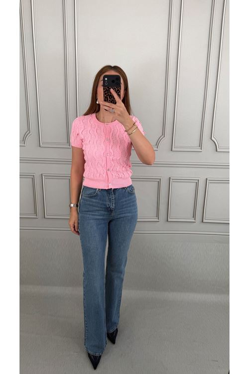 Dokulu Düğmeli Pembe Triko Hırka
