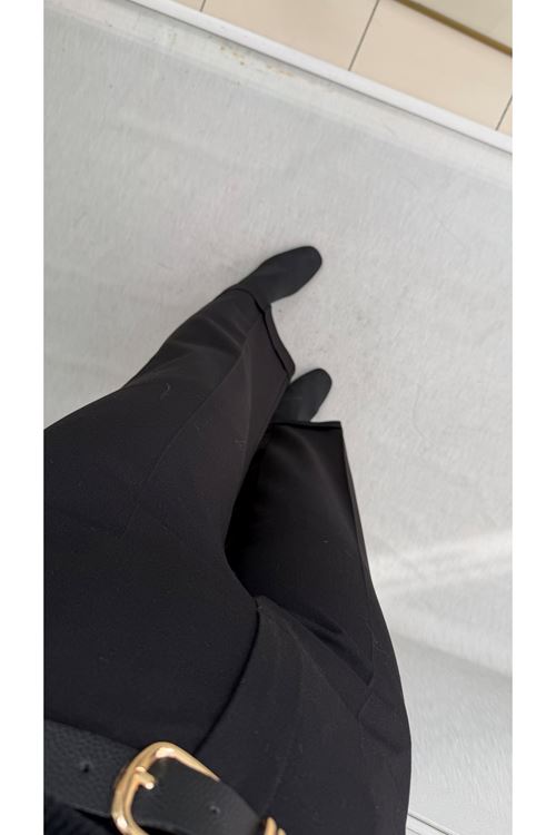 Kemerli Kıvrık Paça Siyah Pantalon 